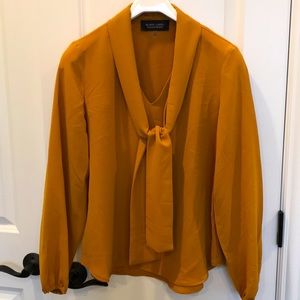 Black Label Medium Gold top w/ attached scarf/tie
